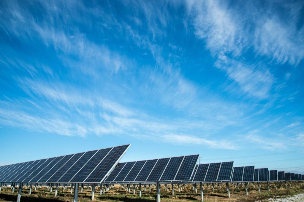 Solar farm riesig